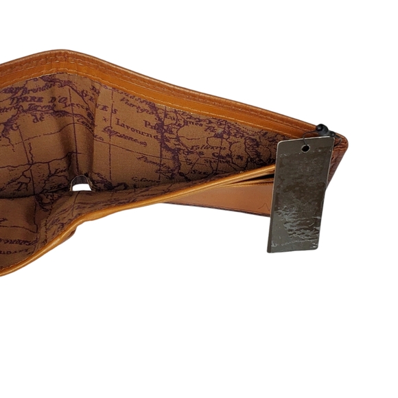 NWT Patricia Nash textured leather slim bifold wallet chestnut classic designer - Picture 5 of 8